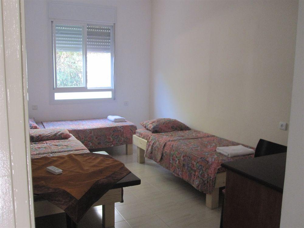 Ga'Aton Motel Nahariya Exteriör bild