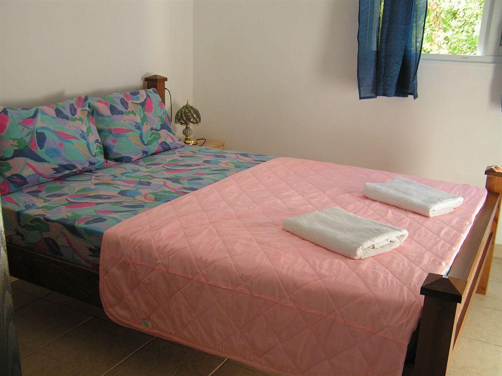 Ga'Aton Motel Nahariya Exteriör bild