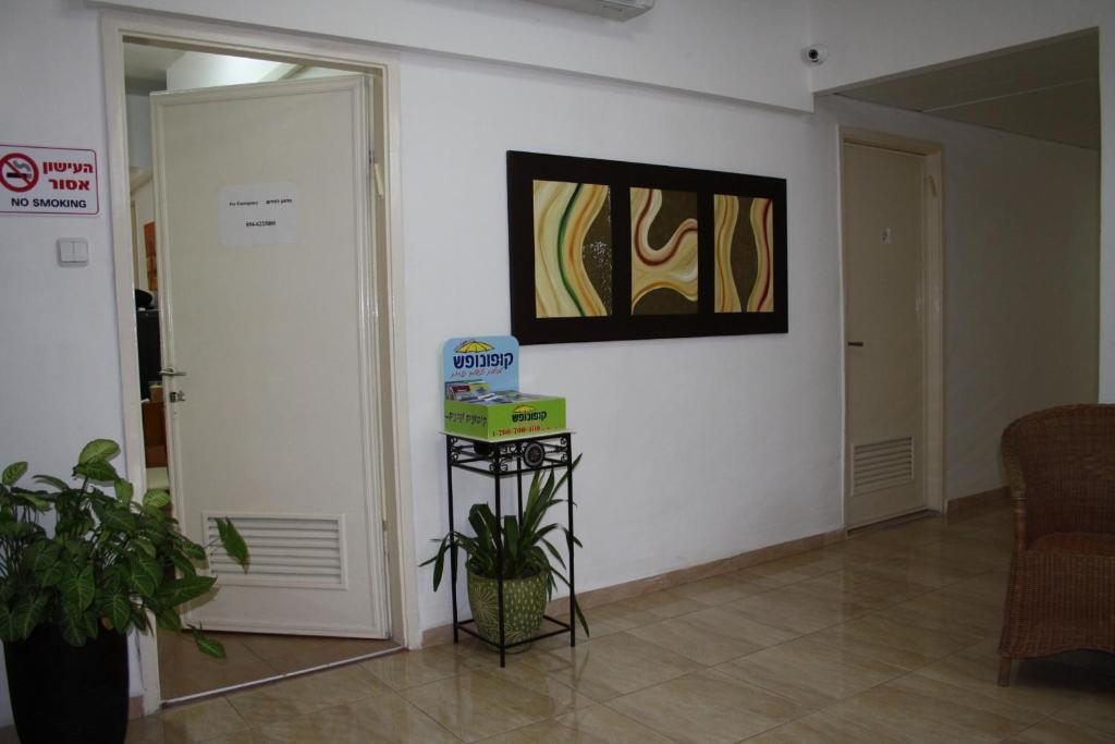 Ga'Aton Motel Nahariya Exteriör bild